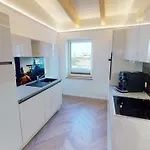 Lieblingsapartment No.08 Mit Blick Auf Den Rostocker Stadthafen *